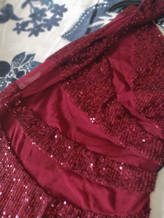 Dresses & Skirts - Red sexy sequin mini dress